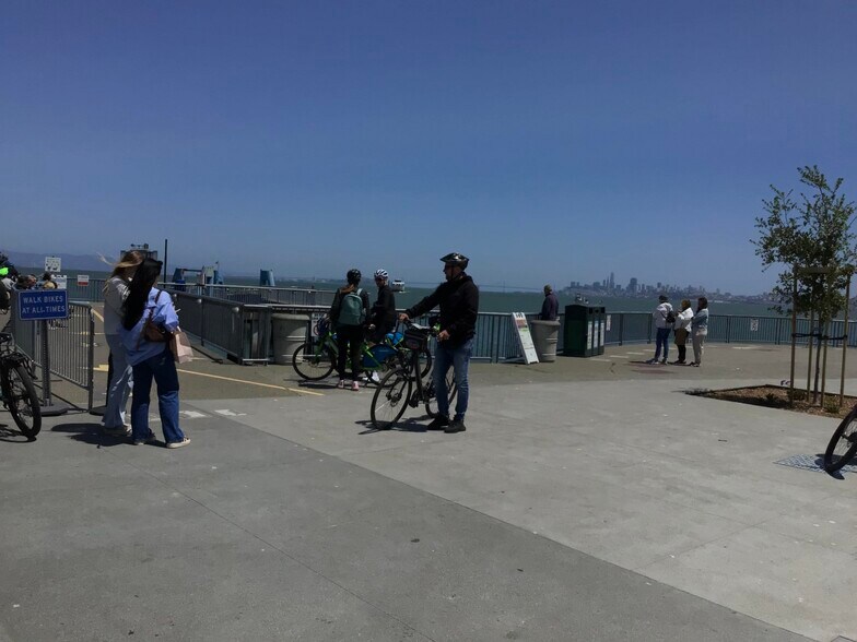 More Photos Of 681 Bridgeway, Sausalito Storefront Retail Residential For Lease