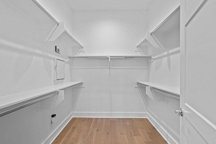 More Photos Of 3824 Berkman Dr, Austin Office Residential For Sale