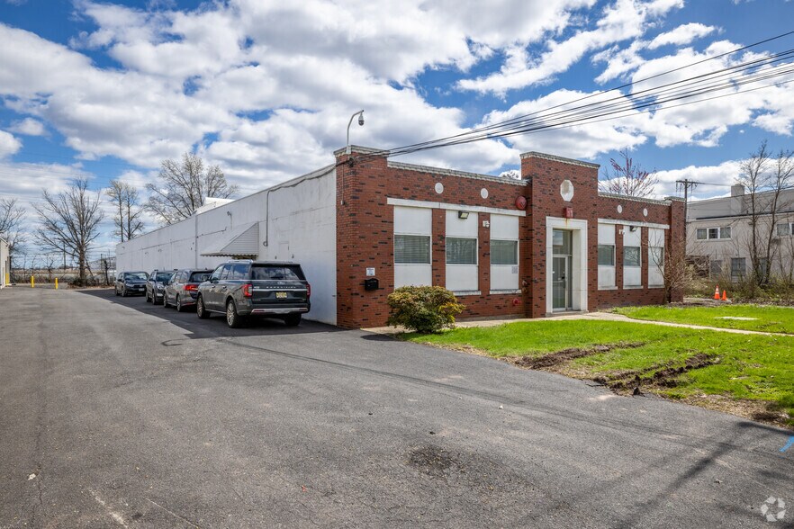 More Photos Of 1153 W Elizabeth Ave, Linden Warehouse For Lease