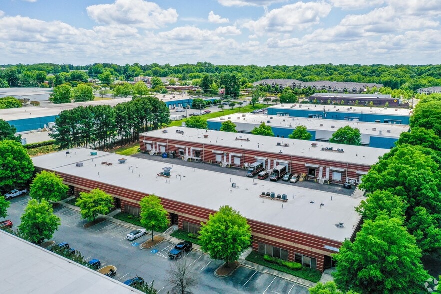 More Photos Of 9129 MONROE Rd, Charlotte Unknown For Lease