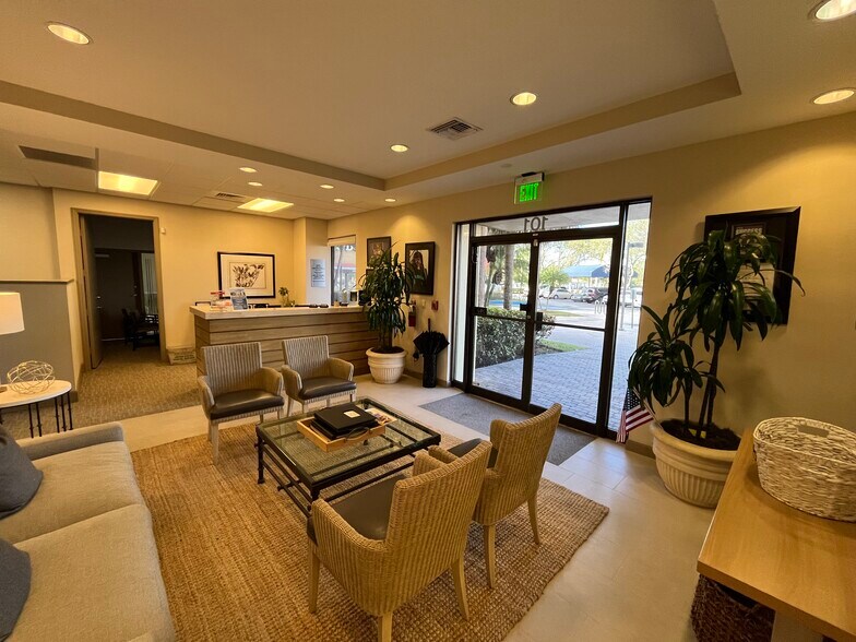 More Photos Of 2810 E Oakland Park Blvd, Fort Lauderdale Office For Lease