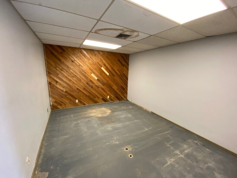 More Photos Of 7648 E 46th Pl, Tulsa Office For Lease