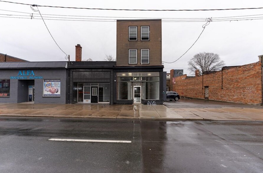 More Photos Of 1115 Main St E, Hamilton Storefront Retail Residential For Lease