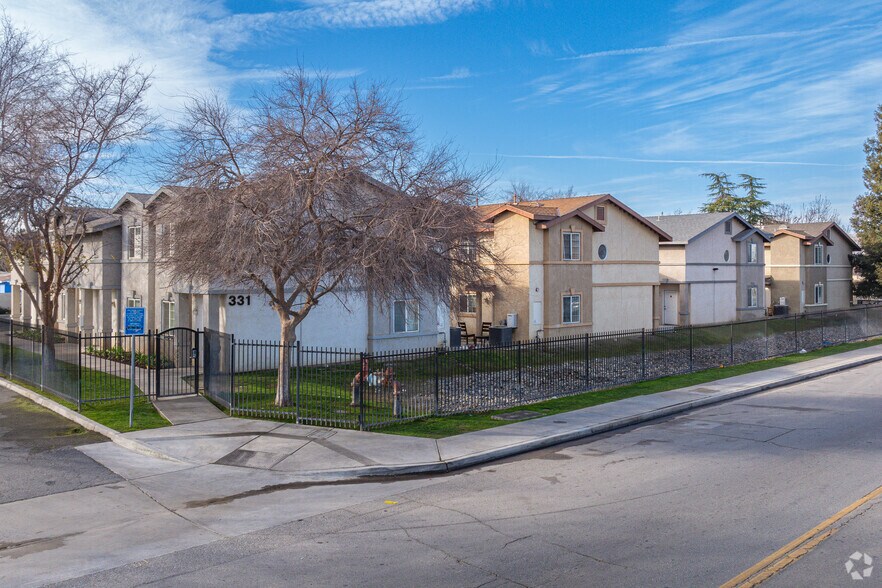 Primary Photo Of 331 Pacheco Rd, Bakersfield Apartments For Sale