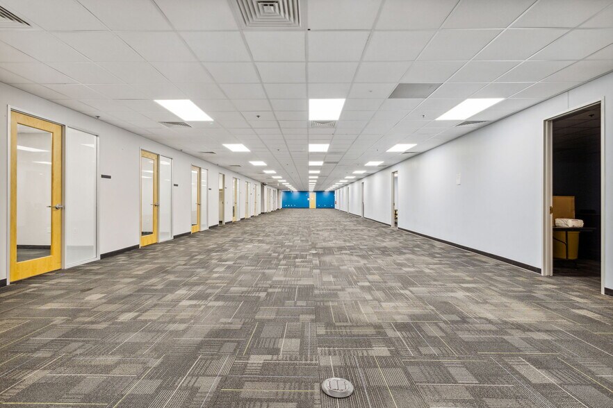 More Photos Of 1575 Garden of the Gods Rd, Colorado Springs Light Manufacturing For Lease