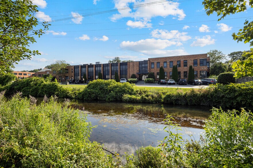 Primary Photo Of 65 Ramapo Valley Rd, Mahwah Unknown For Lease