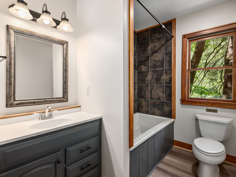 More Photos Of 447 Lily Pad Ln, Flat Rock Lodge Meeting Hall For Sale