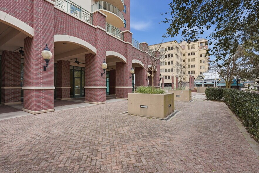 More Photos Of 300 S Duval St, Tallahassee Apartments For Lease