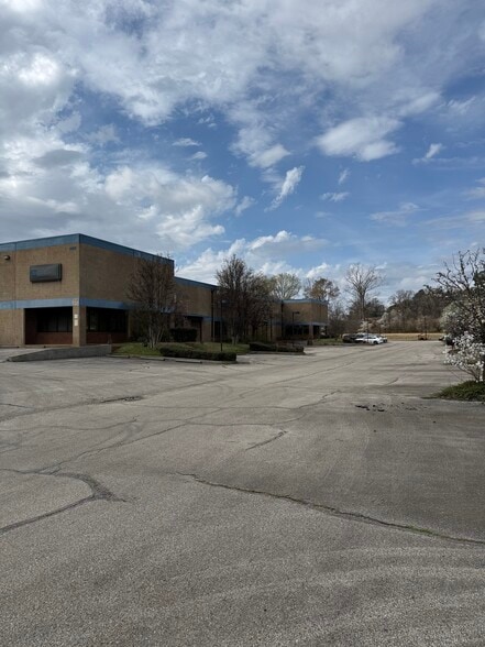 More Photos Of 4161 Getwell Rd, Memphis Warehouse For Sale