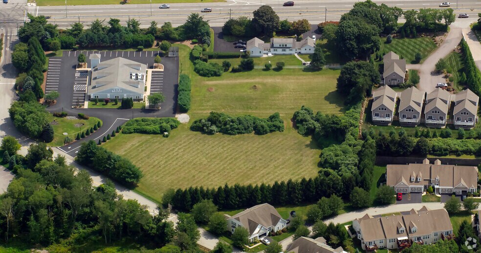 More Photos Of 20 Hampton Way, Wakefield Unknown For Lease