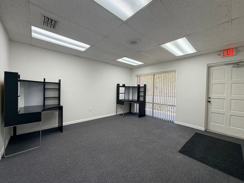 More Photos Of 6725 Cedarridge Dr, Zephyrhills Medical For Lease