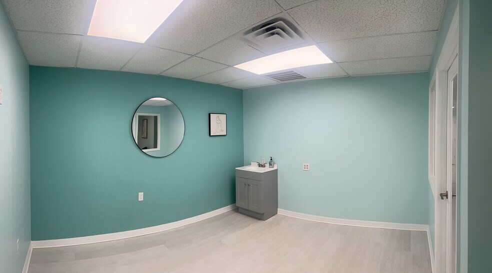 More Photos Of 1-3 S Orlando Ave, Cocoa Beach Office For Lease