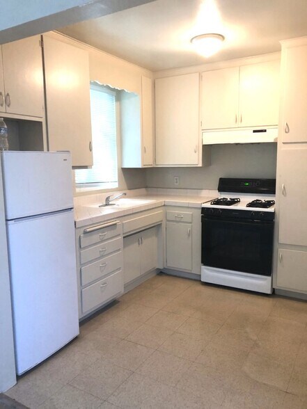 More Photos Of 3432 Richland Dr, Santa Barbara Apartments For Sale
