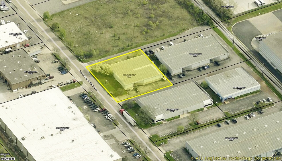 More Photos Of 934 Paramount Pky, Batavia Warehouse For Sale