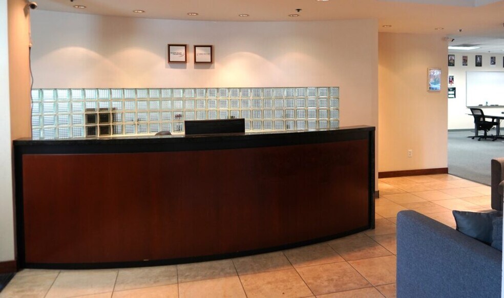 More Photos Of 585 Glenwood Ave, Menlo Park Office Residential For Lease