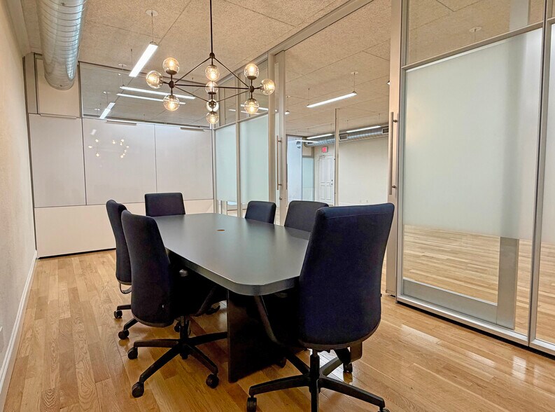 More Photos Of 925 De La Vina St, Santa Barbara Office For Lease