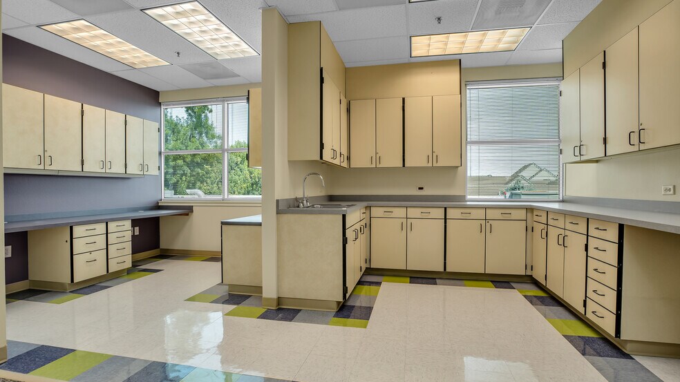 More Photos Of 693 Ray J. Glatt Cir, Woodburn Medical For Sale