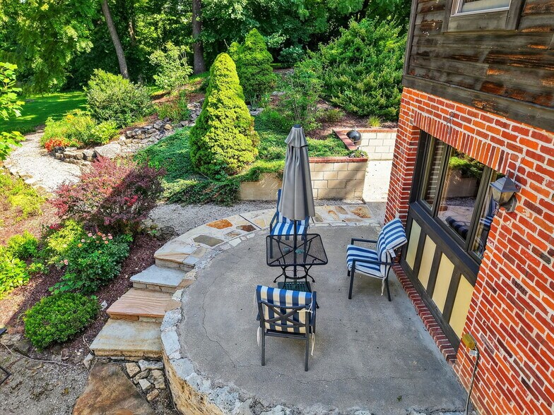 More Photos Of 5549 Main St, Augusta Hospitality For Sale