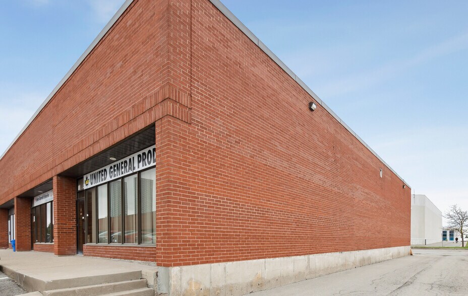 More Photos Of 270 Pennsylvania Ave, Vaughan Light Distribution For Lease