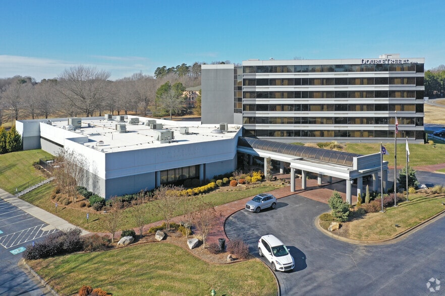 More Photos Of 5790 University Pky, Winston-Salem Hotel For Sale