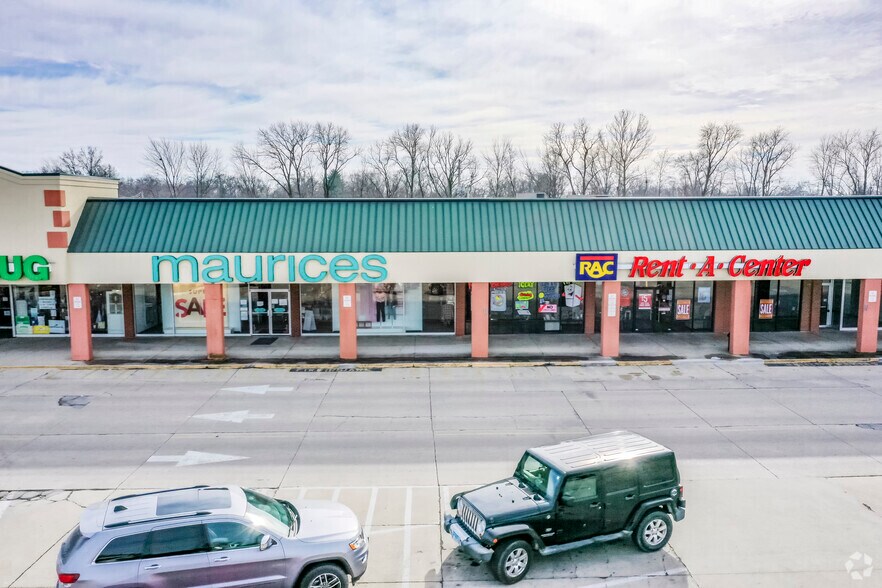 More Photos Of 1000 W Broadway, Centralia Unknown For Lease