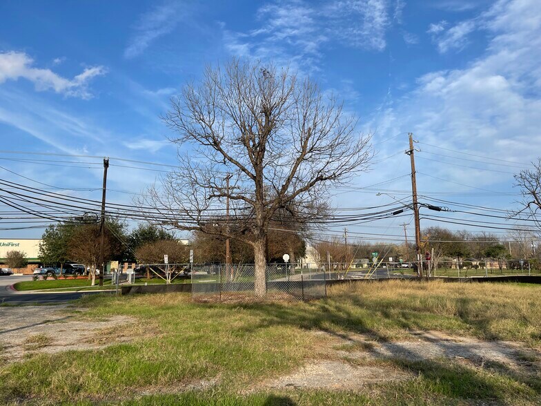 More Photos Of 932 Gardner Rd, Austin Land For Sale