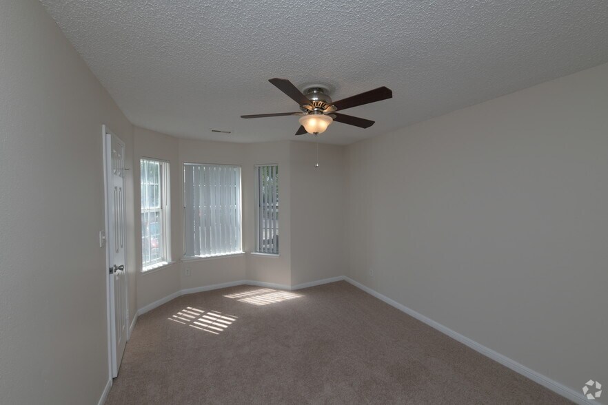 More Photos Of 100 Elena St, Cranston Apartments For Sale