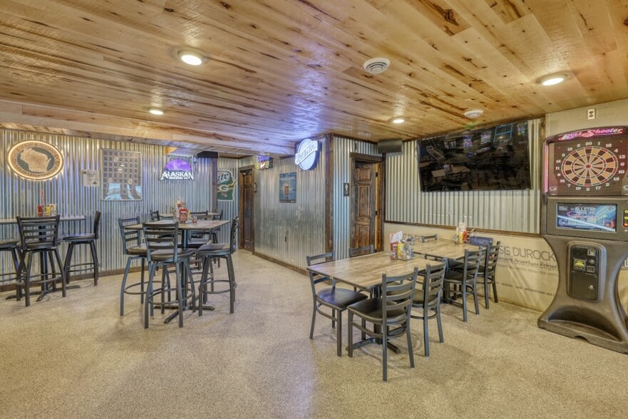 More Photos Of 7440 N Pats Landing Rd, Hayward Restaurant For Sale