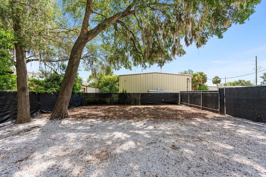 More Photos Of 209 Palmetto Ave, Longwood Restaurant For Lease