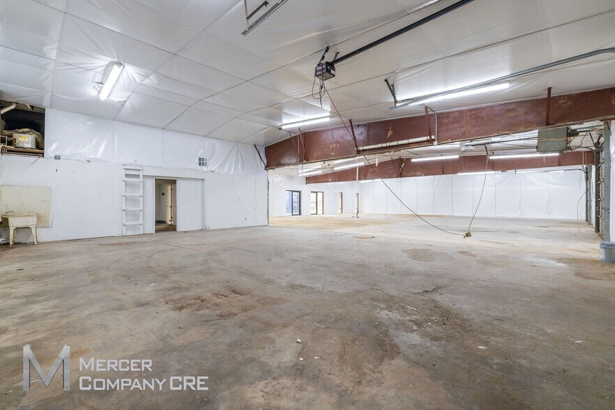 More Photos Of 717 Evergreen St, Edmond Service For Lease