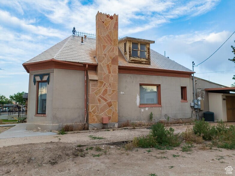 More Photos Of 235 W Main St, Vernal Office For Sale