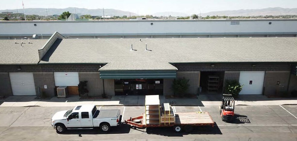 More Photos Of 8750 S Sandy Pky, Sandy Industrial For Lease
