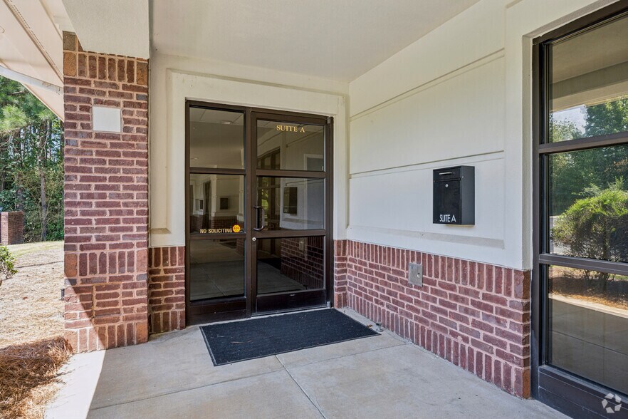 More Photos Of 3603 Pine Ln, Bessemer Office For Lease