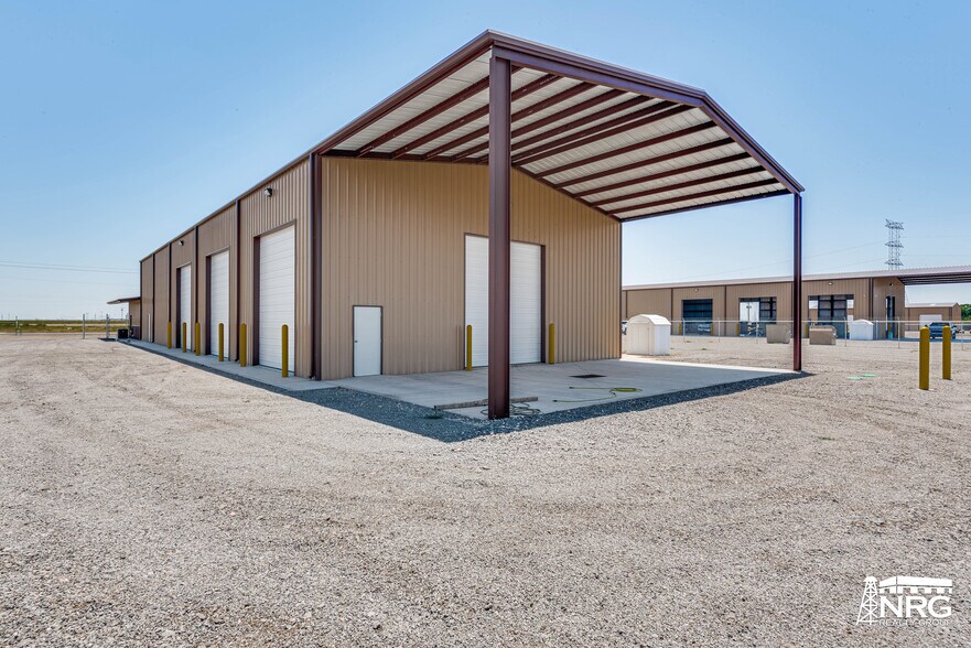 More Photos Of 2945 I-20, Stanton Warehouse For Lease