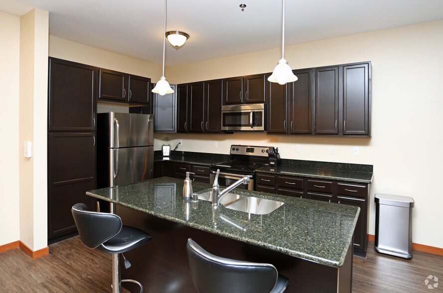 More Photos Of 401 N Washington St, Green Bay Apartments For Lease