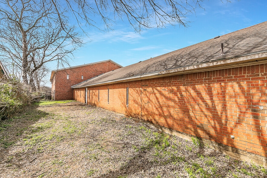 More Photos Of 5007 Ivy Ln, Dallas Specialty For Sale