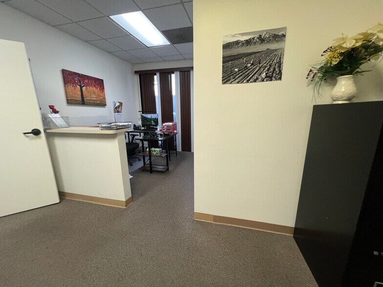 More Photos Of 141 Duesenberg Dr, Thousand Oaks Medical For Sale