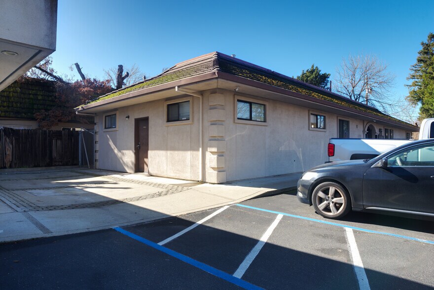 More Photos Of 874 Plumas St, Yuba City Office For Sale