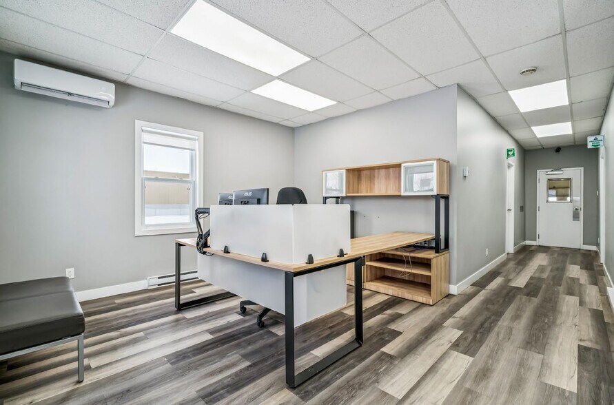 More Photos Of 2200 Rue André-C.-Hamel, Drummondville Industrial For Sale