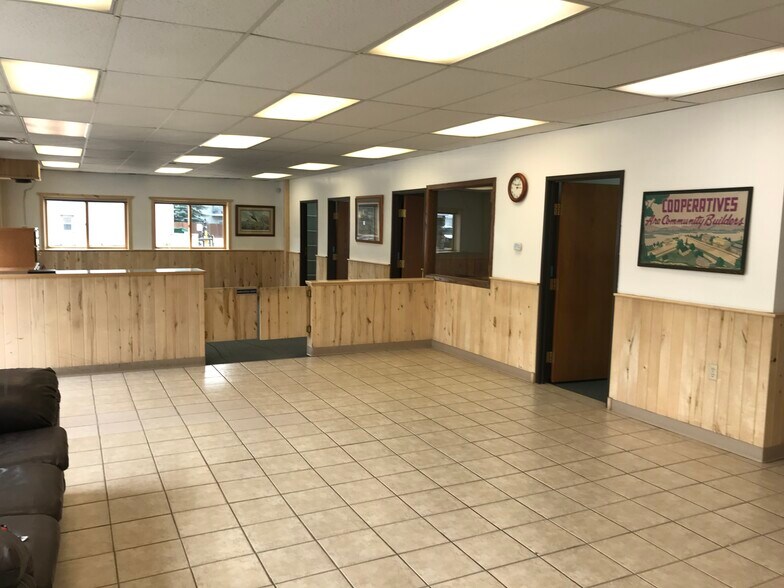 More Photos Of 206 Union St S, Mora Freestanding For Lease