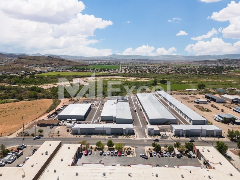 More Photos Of 24 E Industrial Rd, Washington Self Storage For Lease