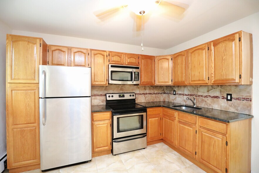 More Photos Of 30 Lamb Ave, Saugerties Apartments For Sale