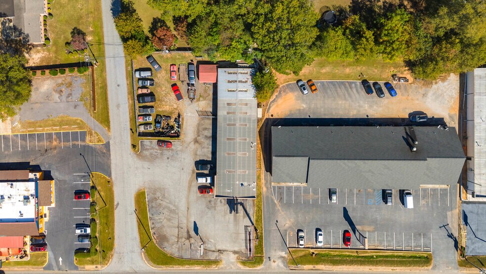 More Photos Of 1034 NE Main St, Simpsonville Auto Repair For Sale