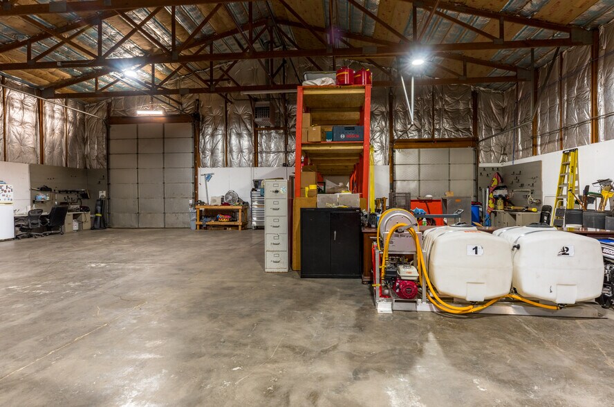 More Photos Of 722 Ketcham St, Indianapolis Warehouse For Sale