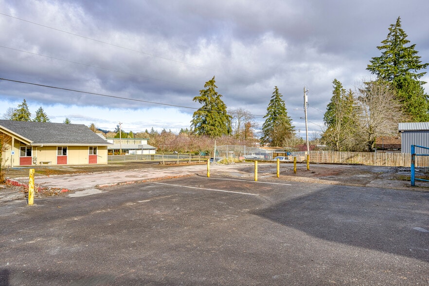 More Photos Of 452 SE Main St, Willamina Auto Repair For Sale