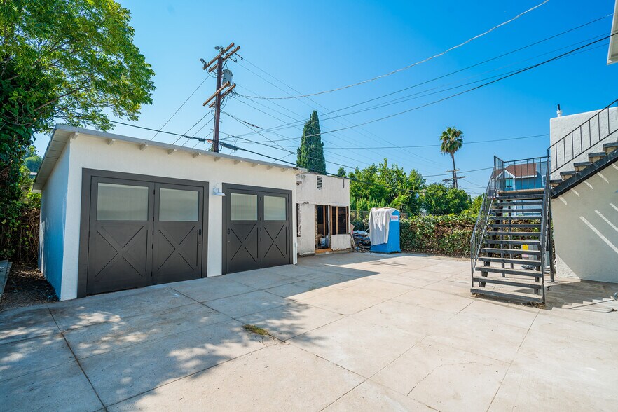 More Photos Of 6012 York Blvd, Los Angeles Office For Lease