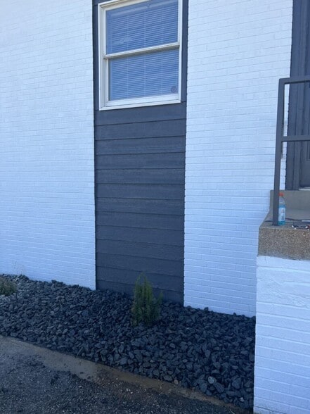 More Photos Of 510 Thatcher St, Saint Louis Truck Terminal For Sale