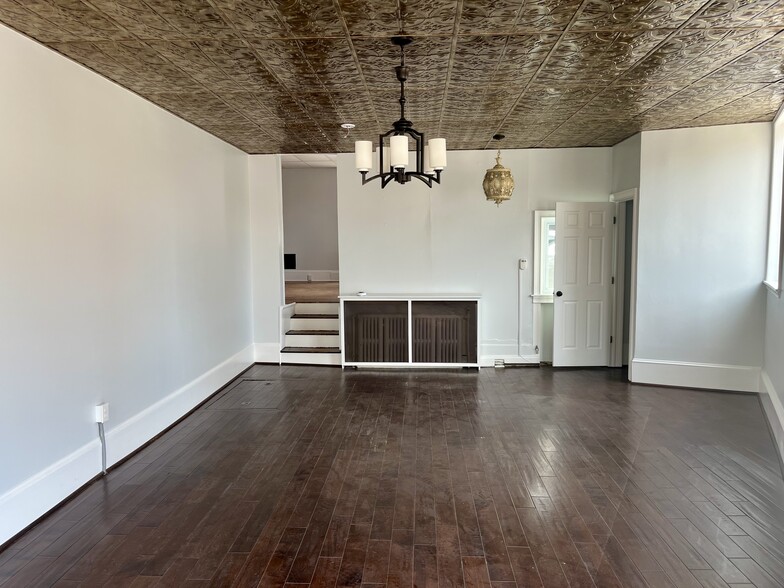 More Photos Of 1050 W Lancaster Ave, Bryn Mawr Storefront Retail Residential For Lease