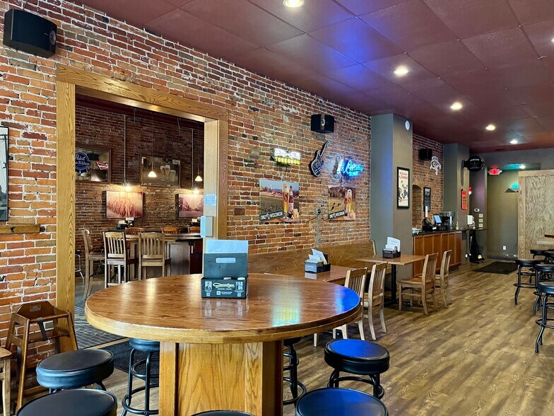 More Photos Of 180 1st St N, Wisconsin Rapids Storefront Retail Residential For Sale