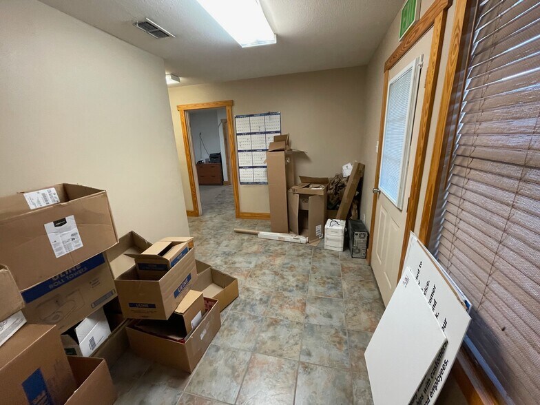 More Photos Of 6420 S US Highway 377, Stephenville Manufacturing For Lease